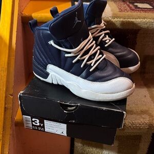 Jordan retro 12 Youth Sneakers in Navy and White size 3y